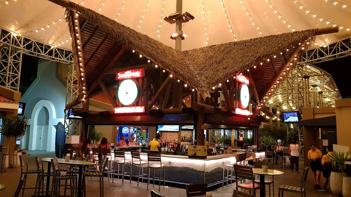 It's 5 o'Clock Somewhere Bar & Grill Aruba
